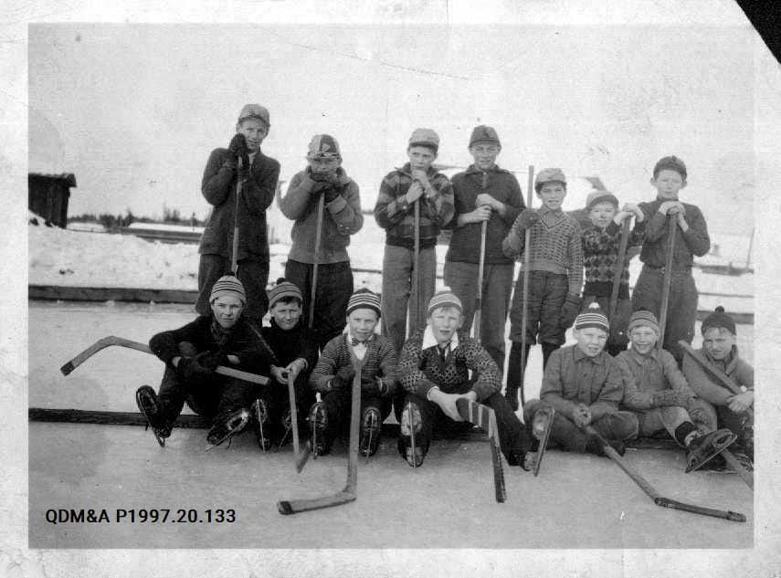 boys hockey team